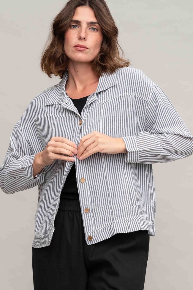 Alternative view of ז'קט B&W - Lucas