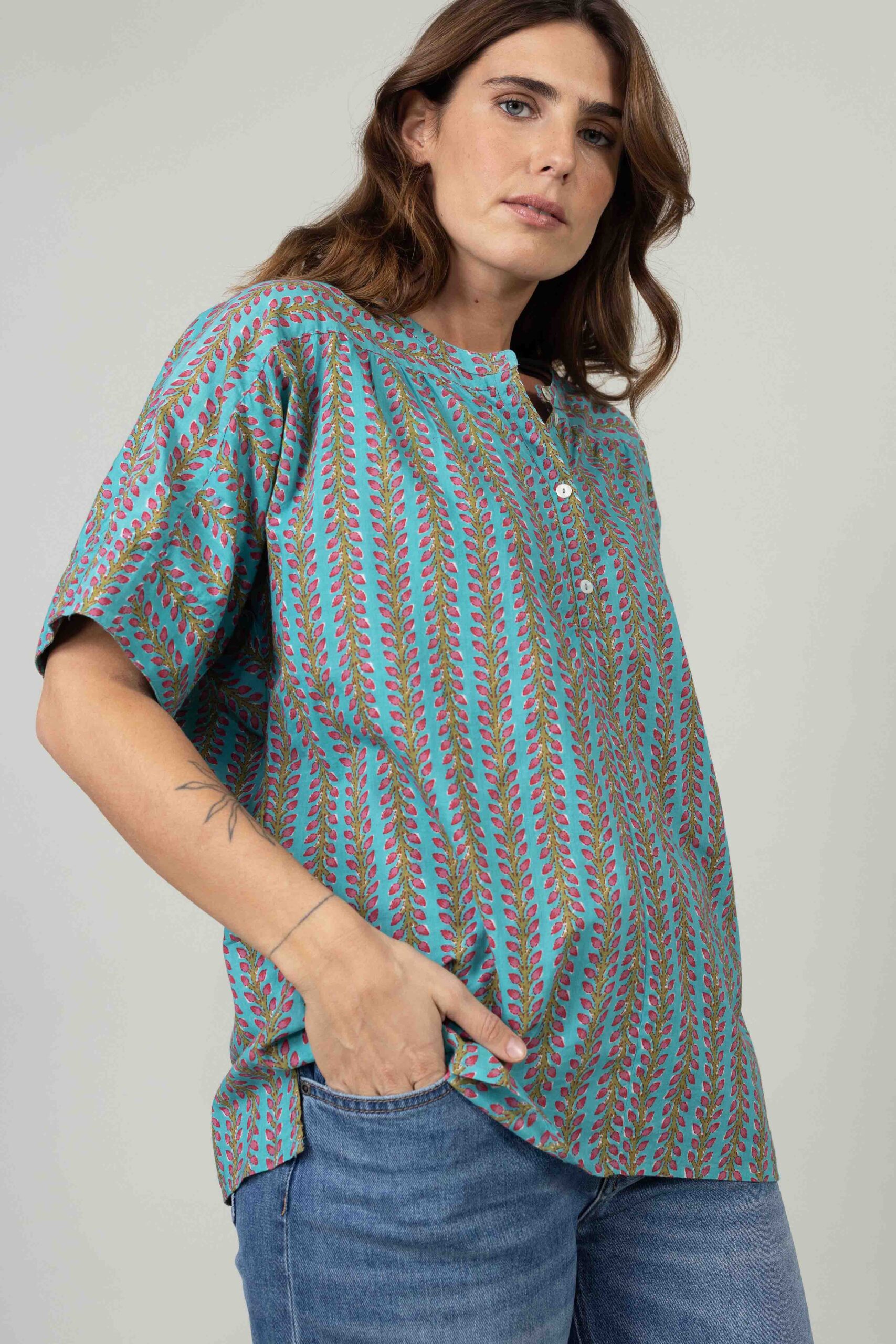 חולצת אלמנט - Tulip Azzurro – תמונה 3