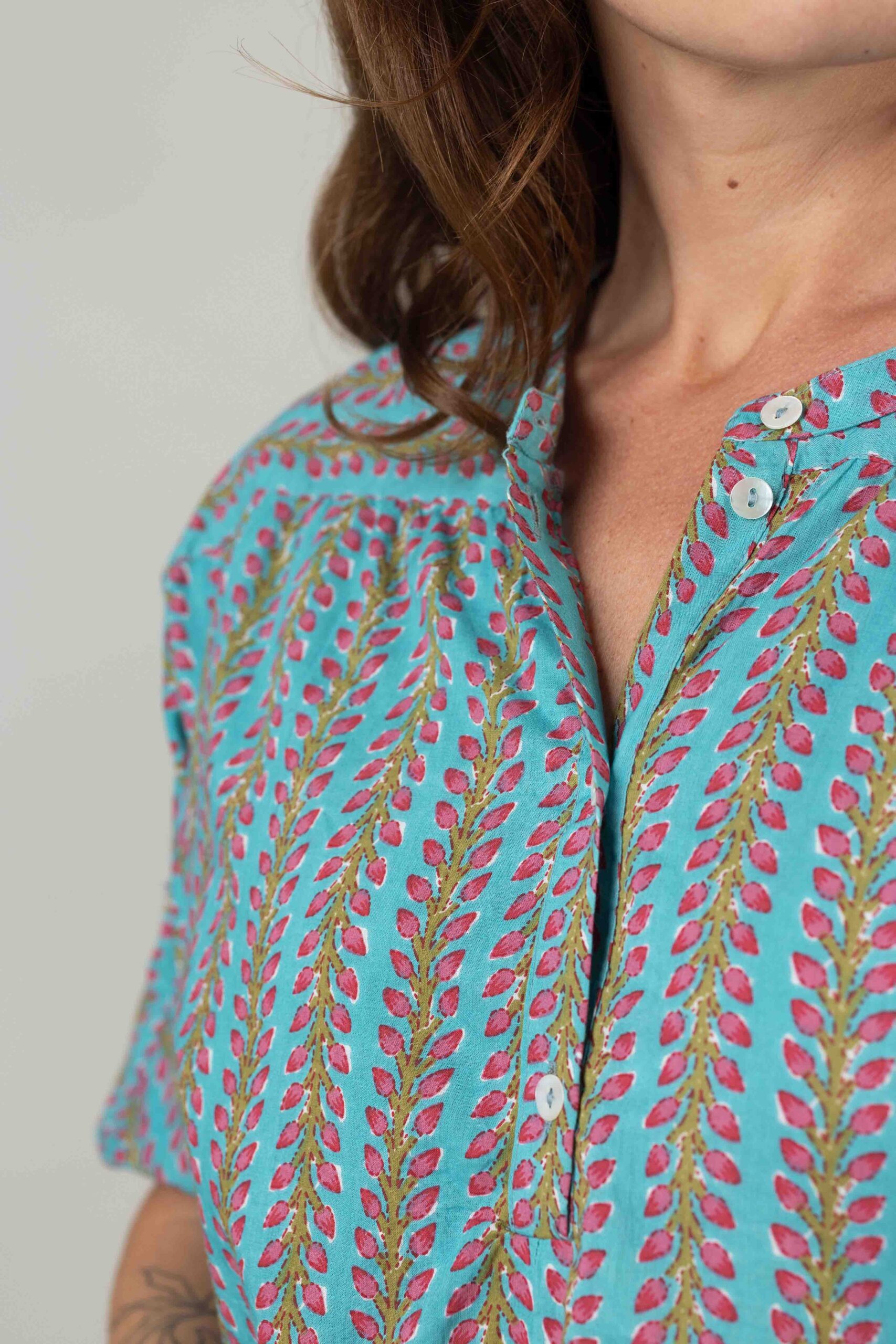 חולצת אלמנט - Tulip Azzurro – תמונה 4