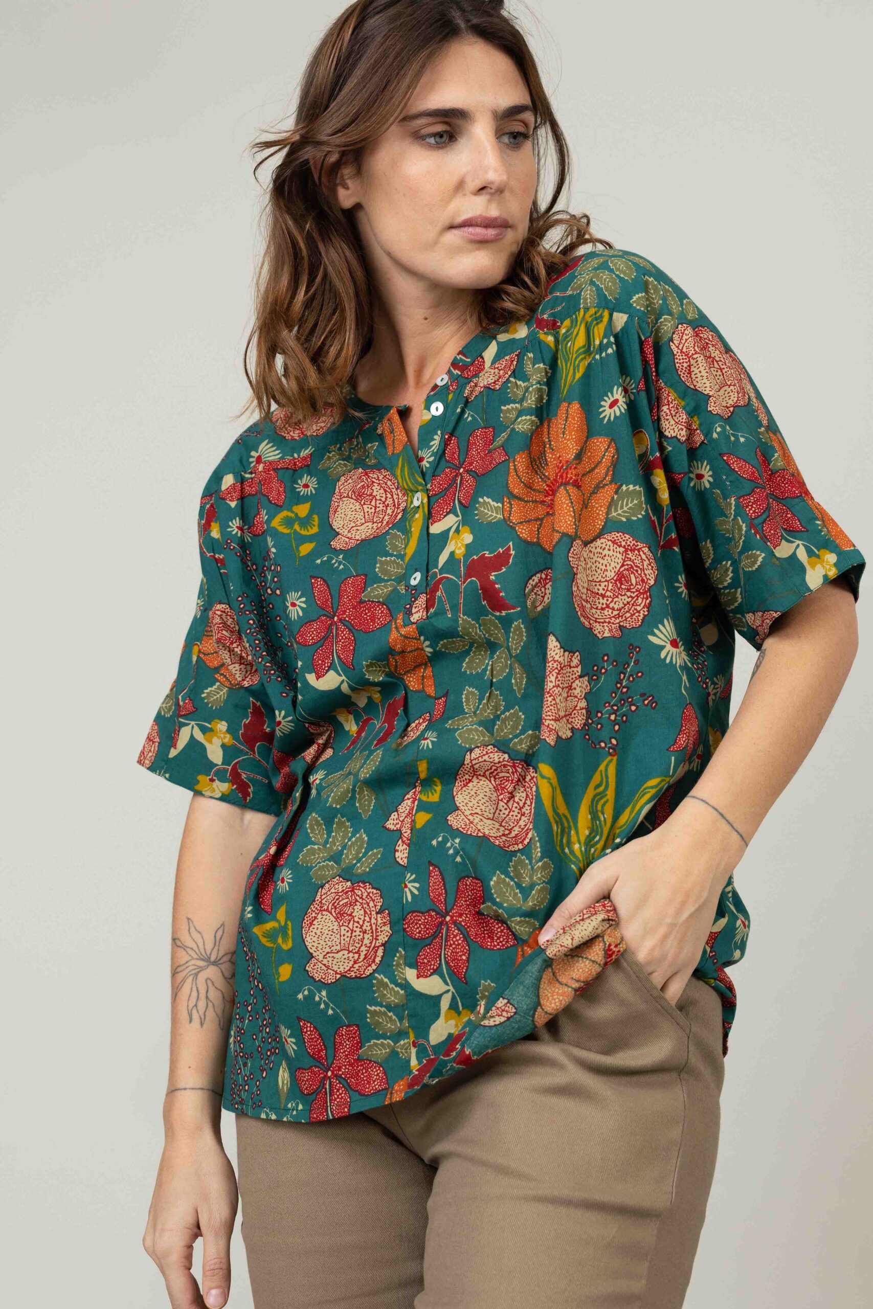 חולצת אלמנט - Fiori Verdi