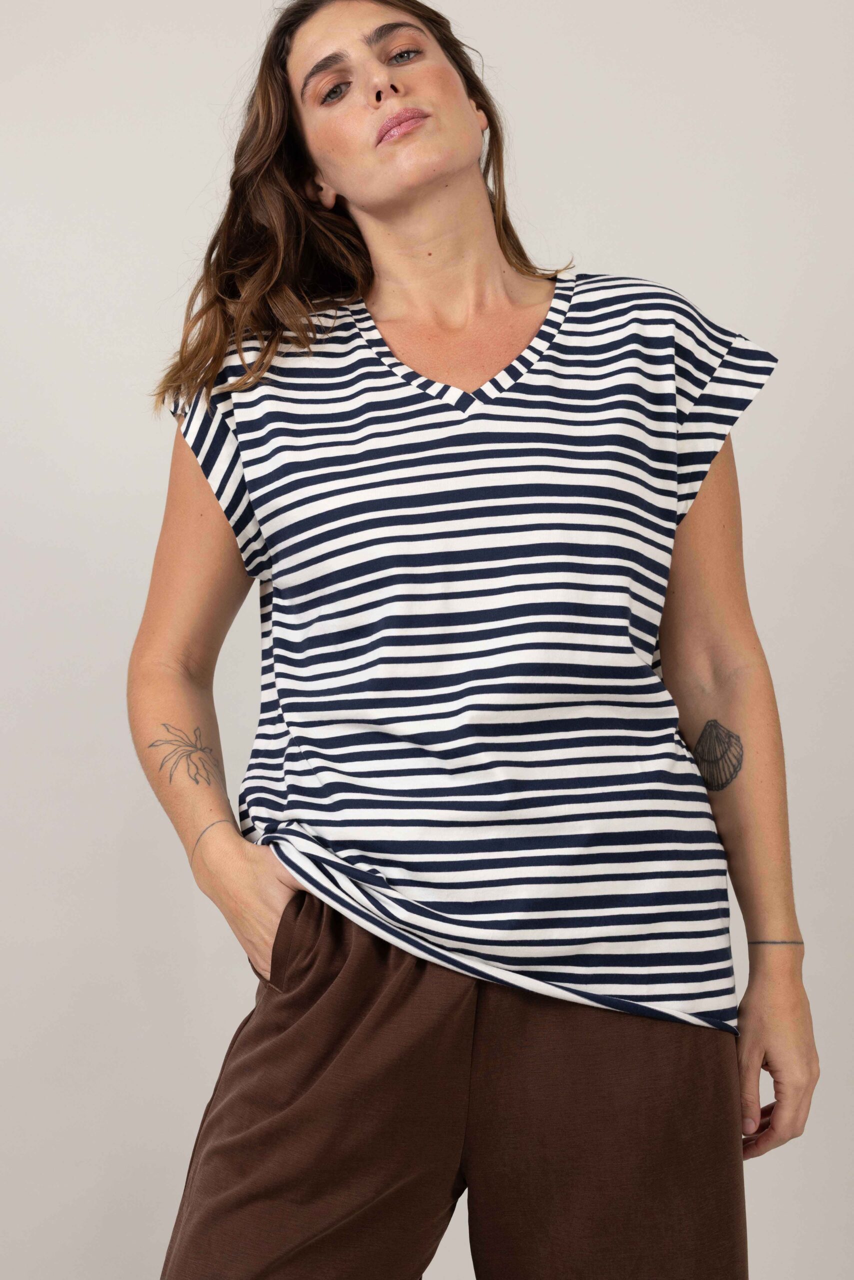 חולצת Candy - פסים נייבי – תמונה 2