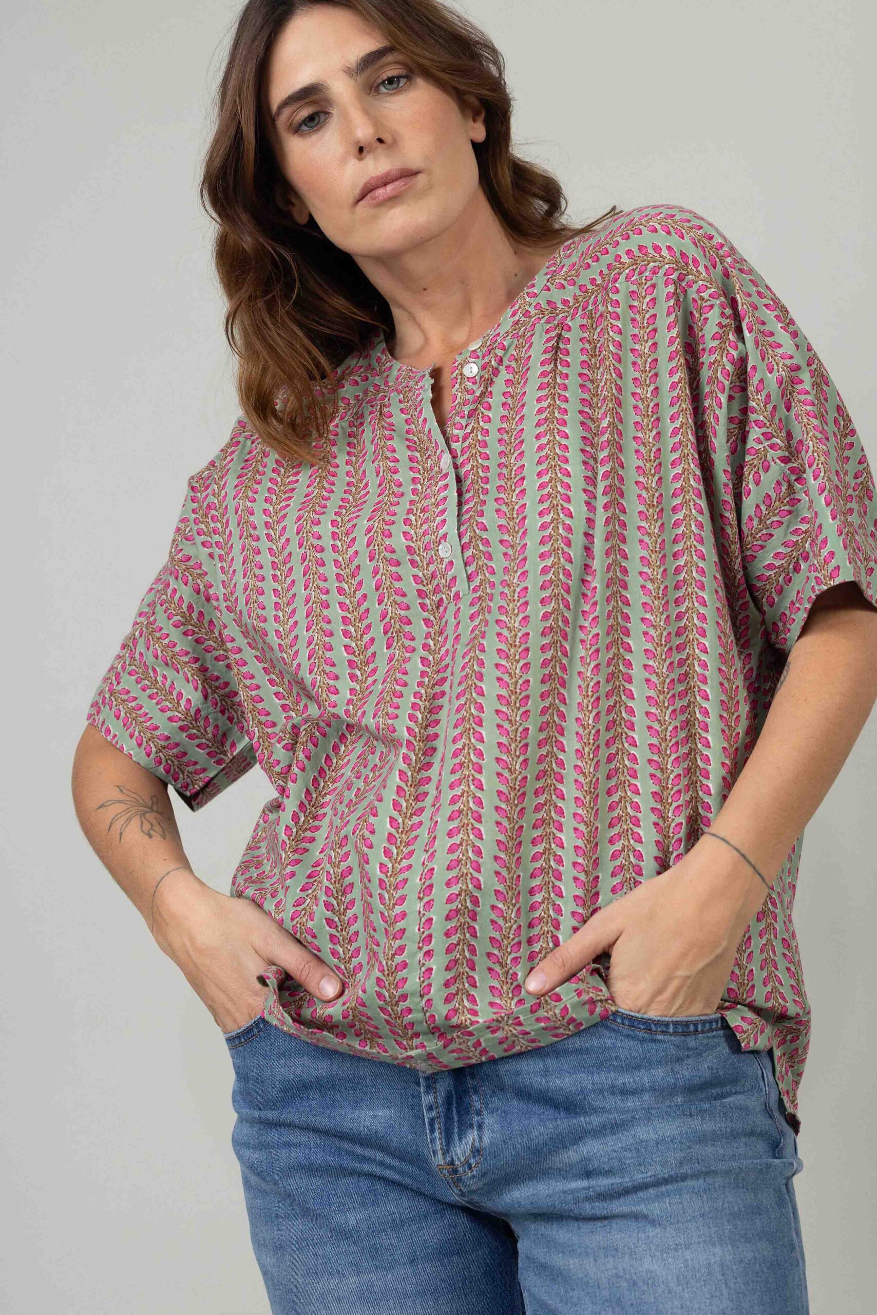 חולצת אלמנט - Tulip Green