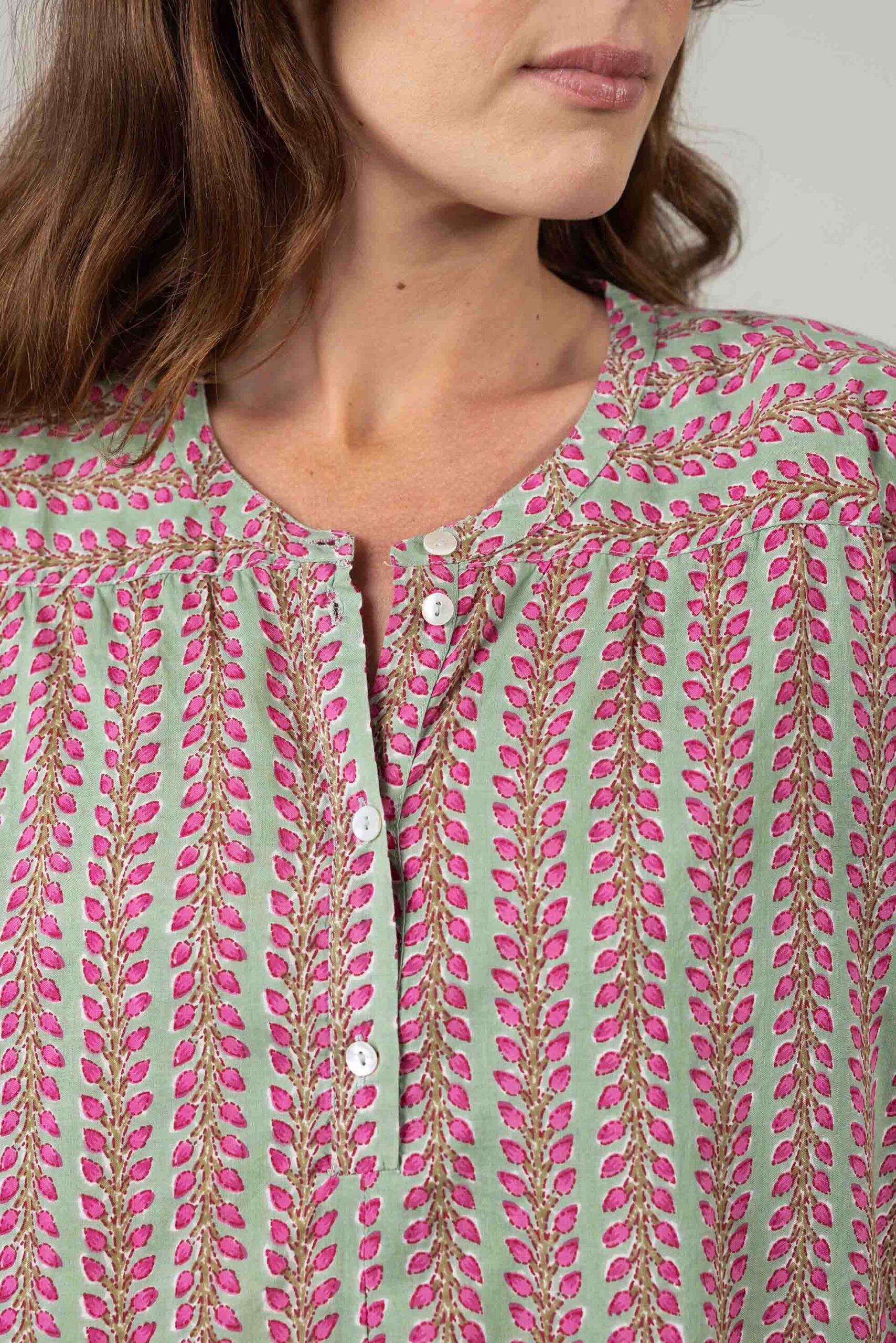 חולצת אלמנט - Tulip Green – תמונה 4