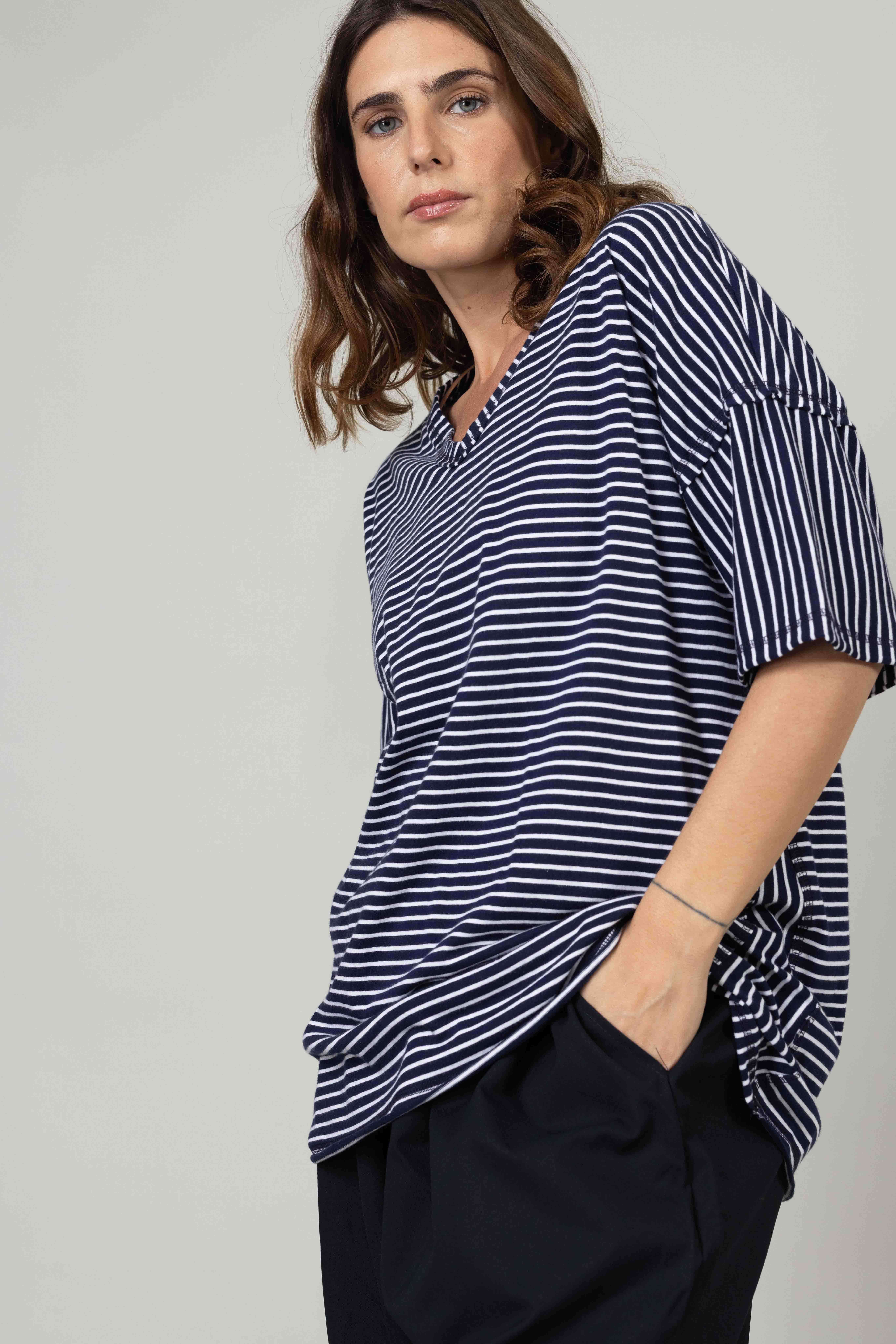 חולצת Solara - נייבי