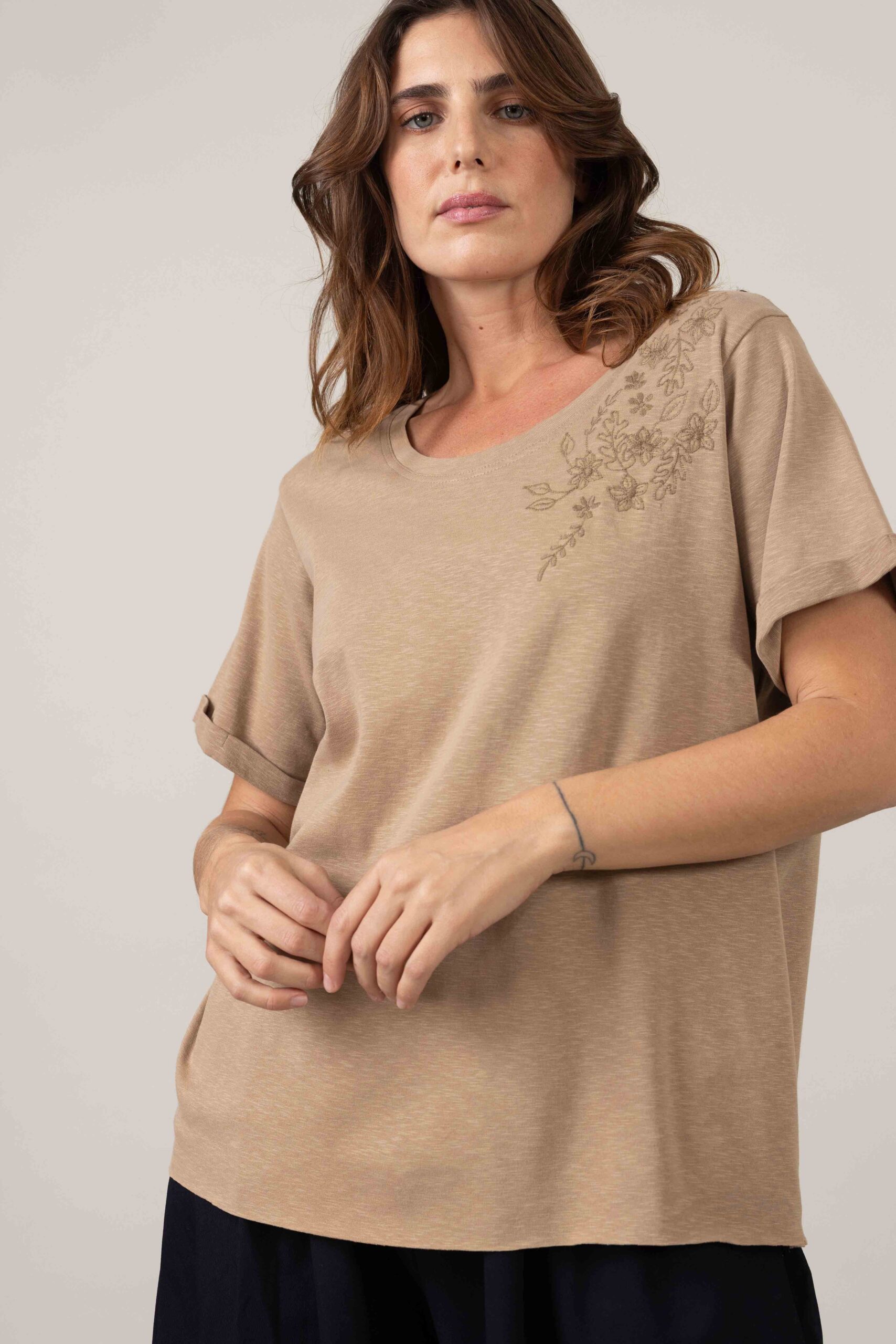 חולצת Savannah - Embrosa