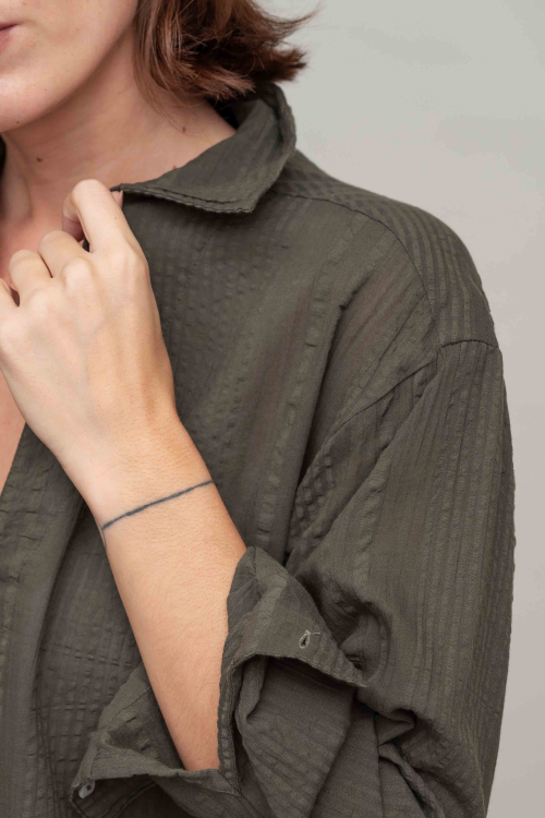 חולצת Love - Greyish